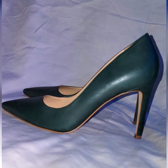 🔥💚🔥💚NWOB Women's Andine Emerald Green Pumps💚🔥💚🔥 Size: 11 - Picture 8 of 10
